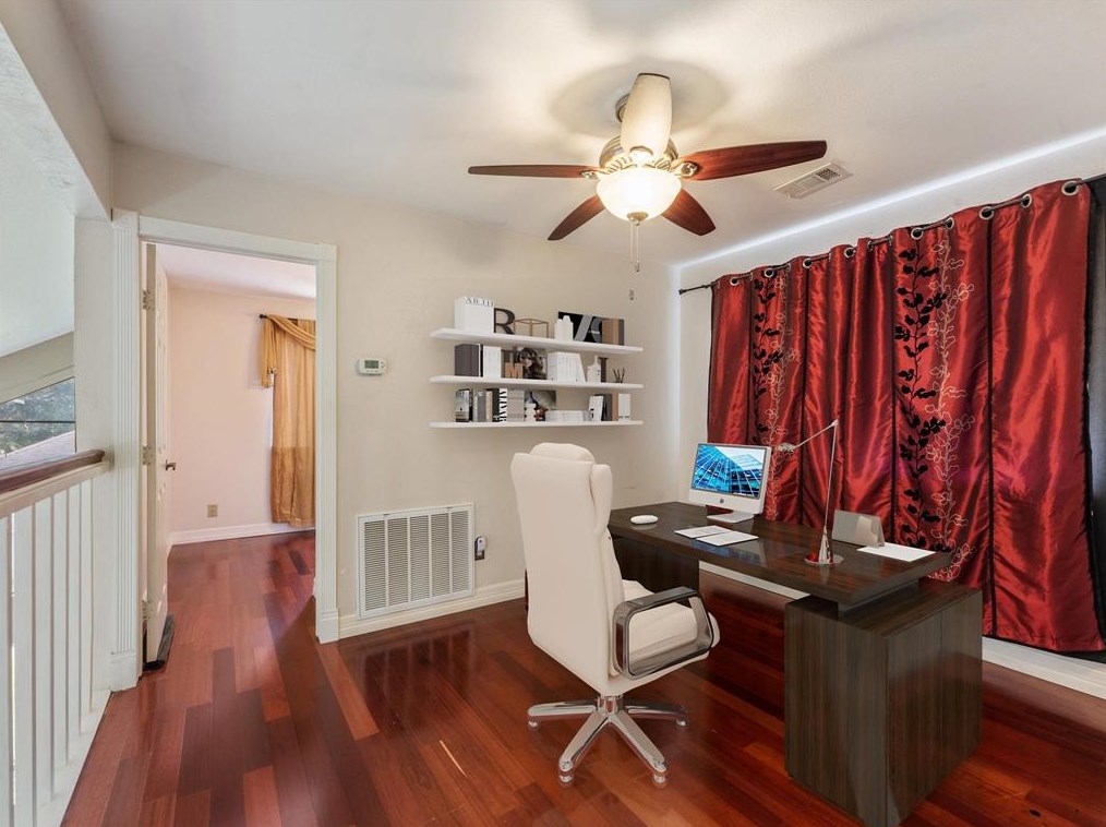 6003 Santa Christi Dr, Houston TX  77053-5065 exterior