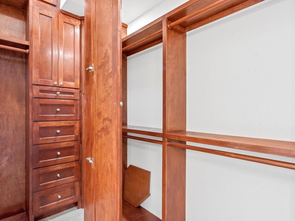 6003 Santa Christi Dr, Houston TX  77053-5065 exterior