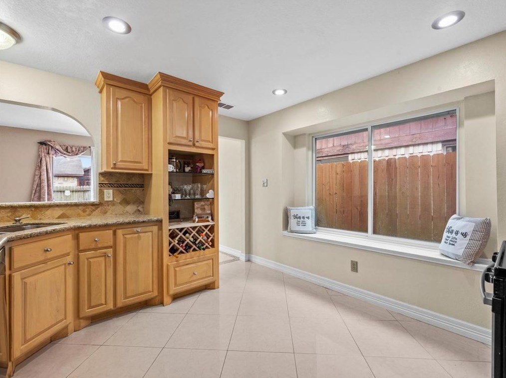 6003 Santa Christi Dr, Houston TX  77053-5065 exterior