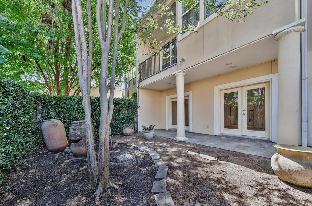 4124 Purdue St, Houston TX  77005-1040 exterior