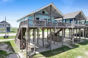 2496 Hwy 87, Gilchrist, TX 77617 - Photo 1