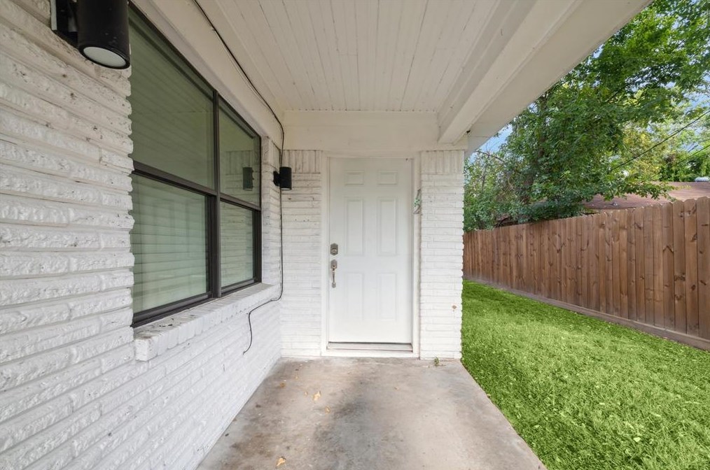 4210 Delhi St, Houston TX  77022-4040 exterior