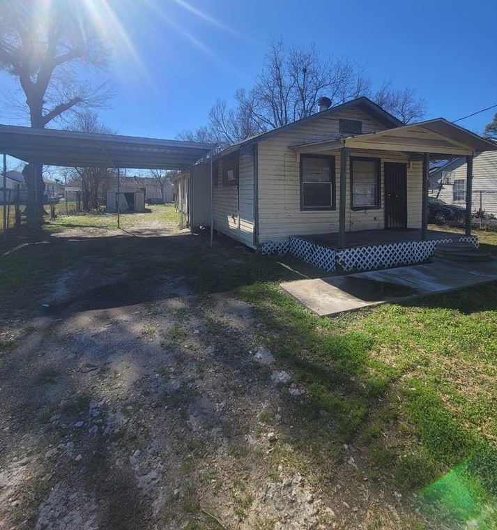 3414 Le Badie St, Houston TX  77026-2623 exterior