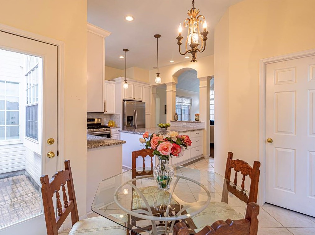 1112 Spinnaker Way, Sugar Land TX 77498-5601 exterior