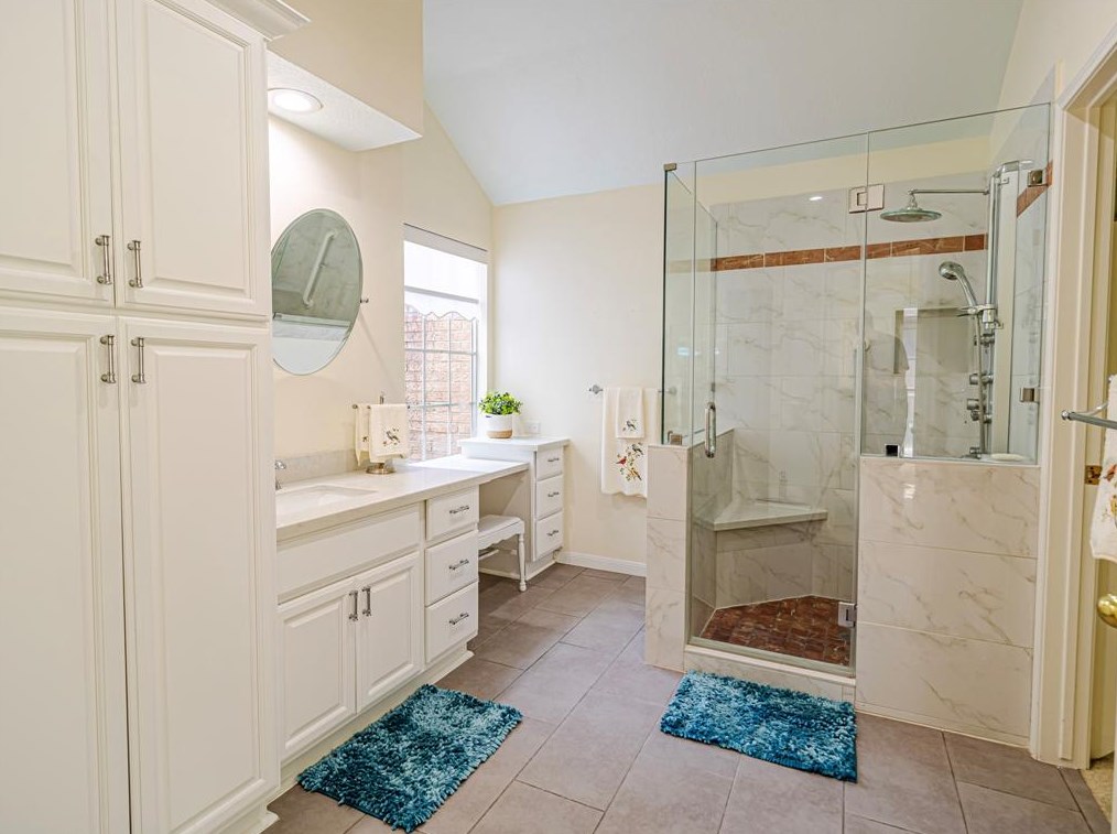 1112 Spinnaker Way, Sugar Land TX 77498-5601 exterior