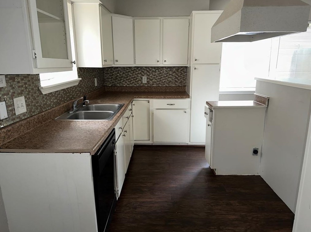 4918 Glendower Dr, Spring TX  77373-6935 exterior