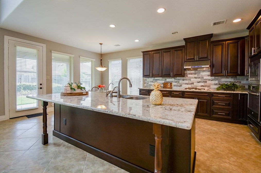 4607 Hickory Branch Ln, Sugar Land TX 77479 exterior