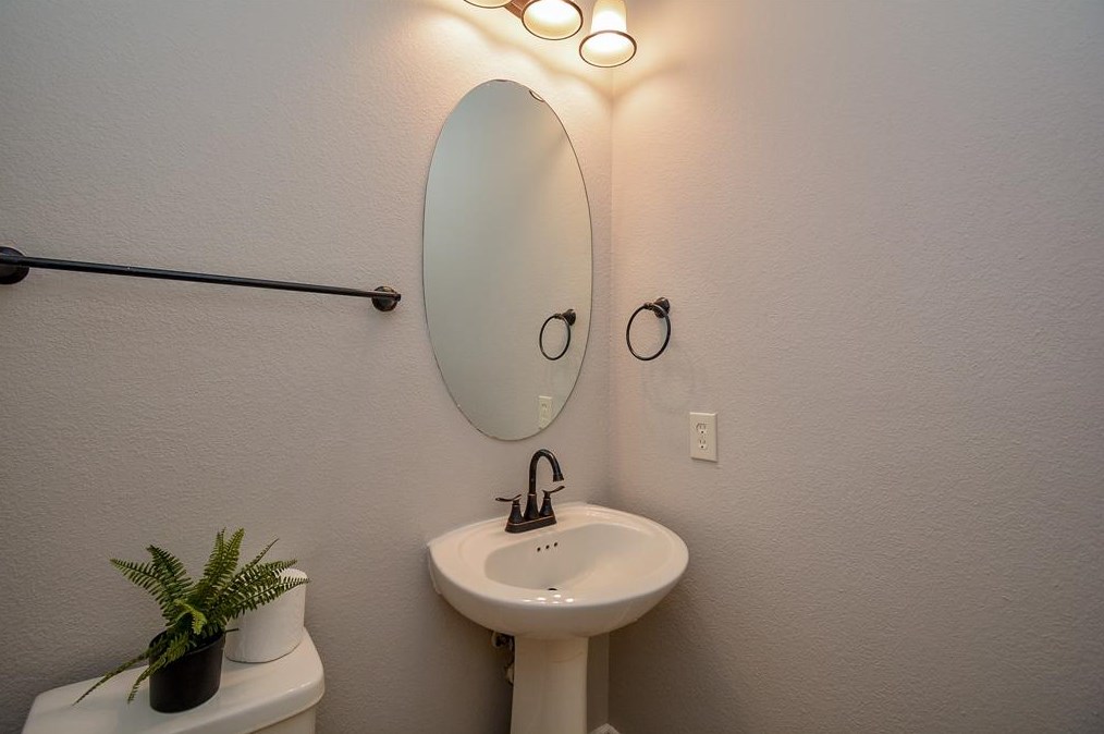 4607 Hickory Branch Ln, Sugar Land TX 77479 exterior