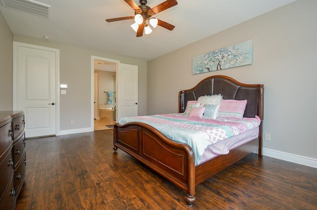 4607 Hickory Branch Ln, Sugar Land TX 77479 exterior