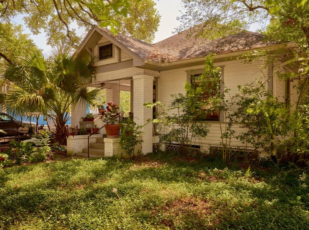 1231 Arlington St, Houston TX  77008-4568 exterior