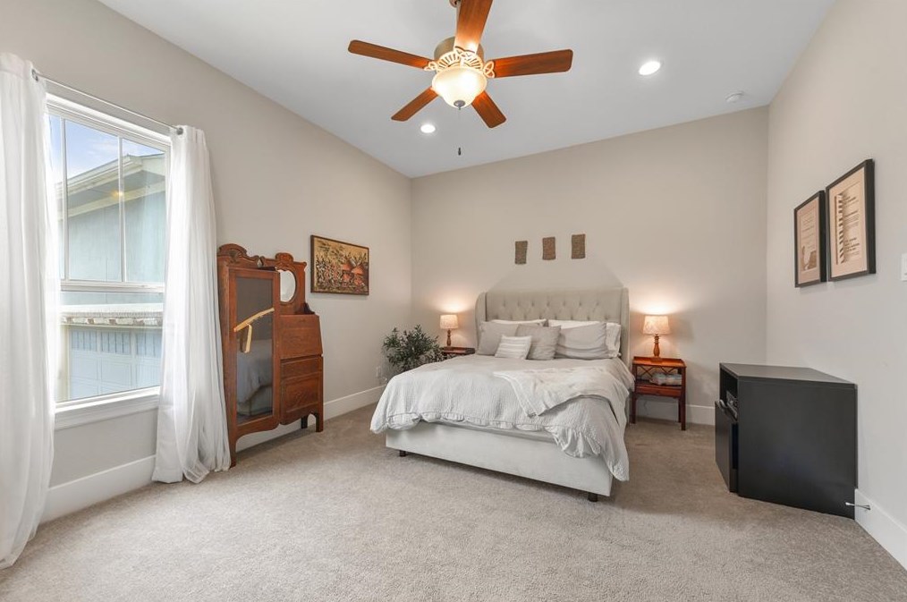 4955 Valkeith Dr, Houston TX  77096-4234 exterior