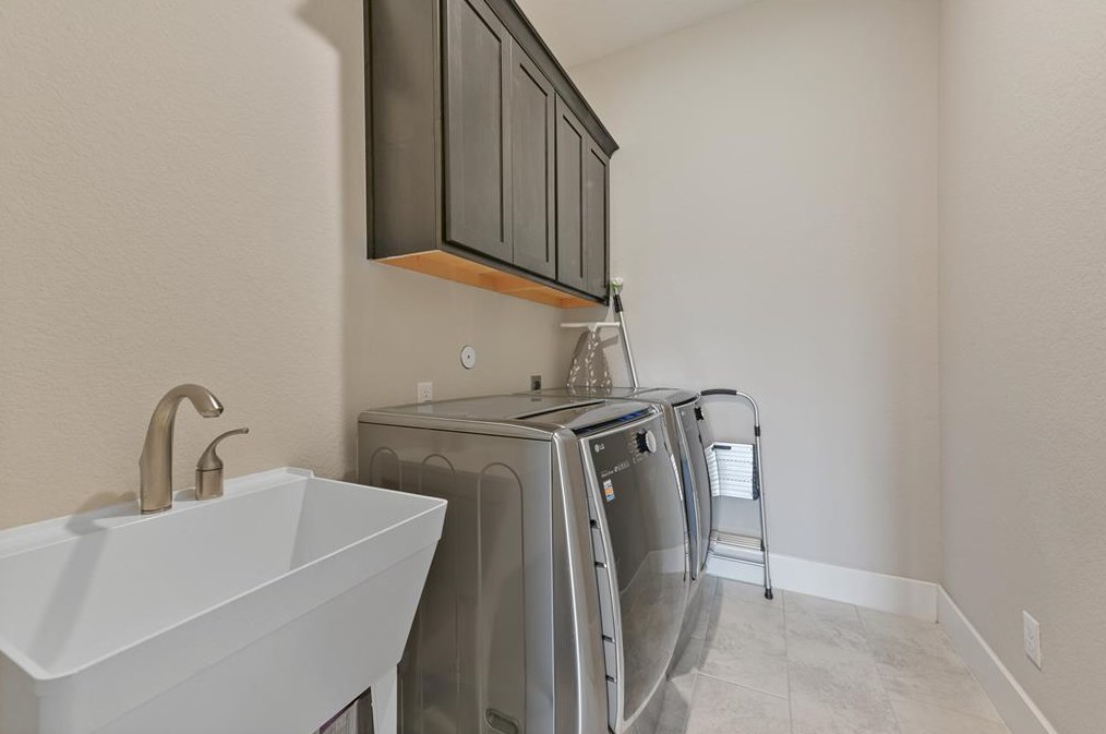 4955 Valkeith Dr, Houston TX  77096-4234 exterior