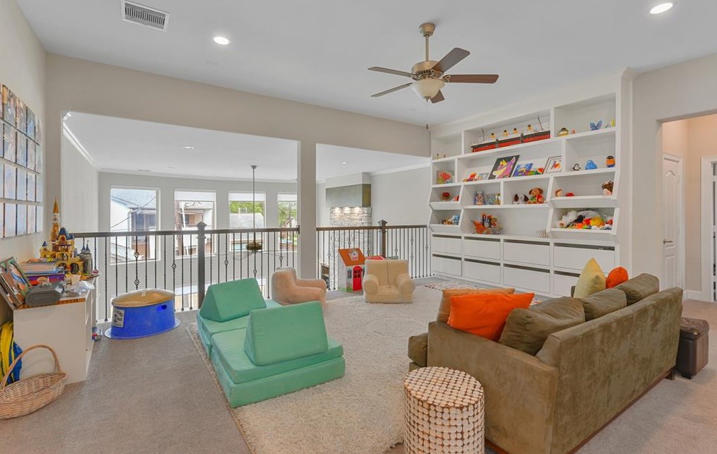 4955 Valkeith Dr, Houston TX  77096-4234 exterior