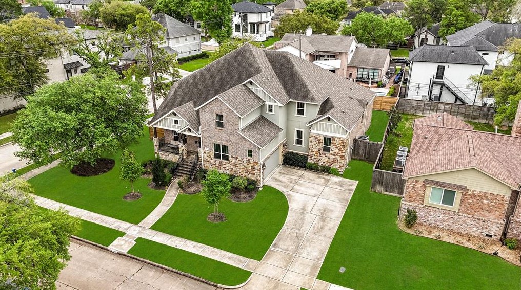 4955 Valkeith Dr, Houston TX  77096-4234 exterior