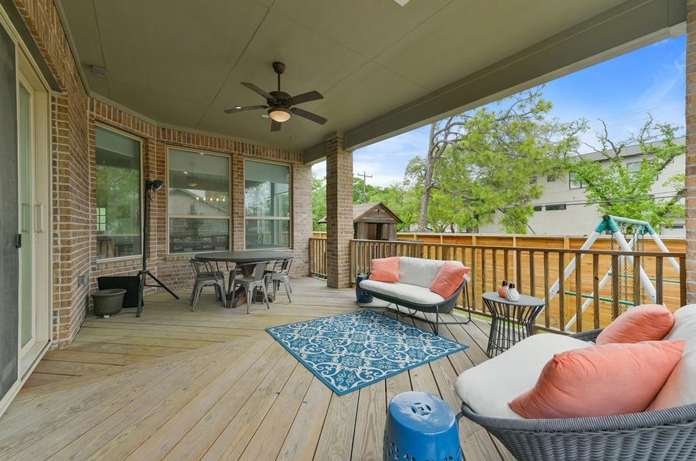 4955 Valkeith Dr, Houston TX  77096-4234 exterior