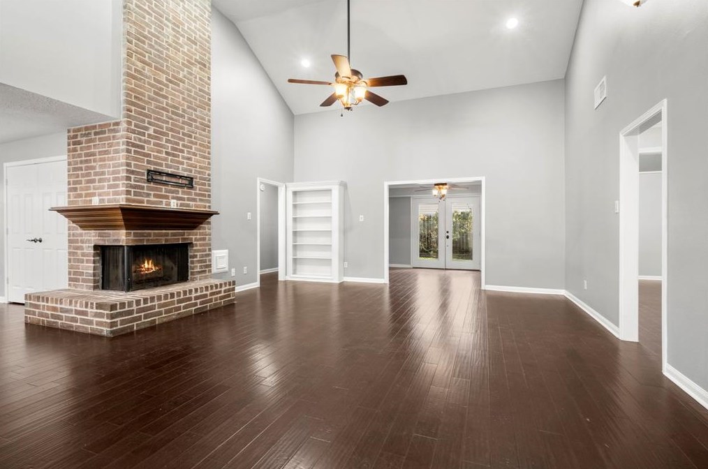 7334 Hearthstone Grn Dr, Houston TX  77095-3594 exterior