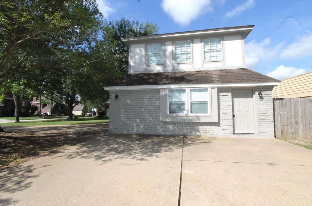 8302 Mentmore Dr, Spring TX  77379-6752 exterior