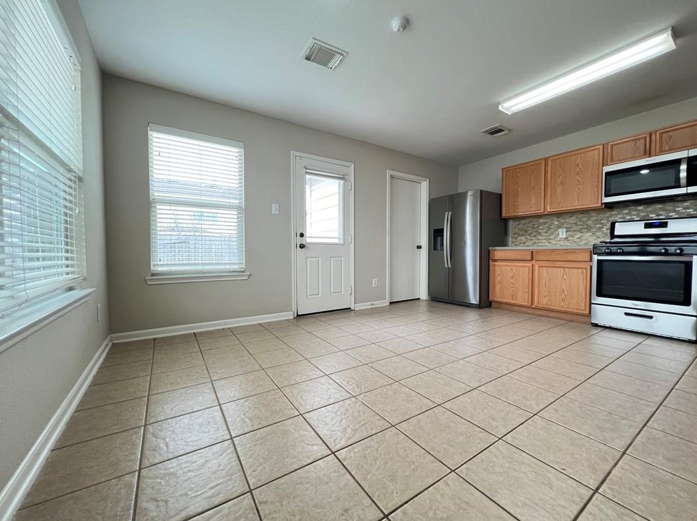 4123 Mineral Hvn Dr, Houston TX 77048-5554 exterior