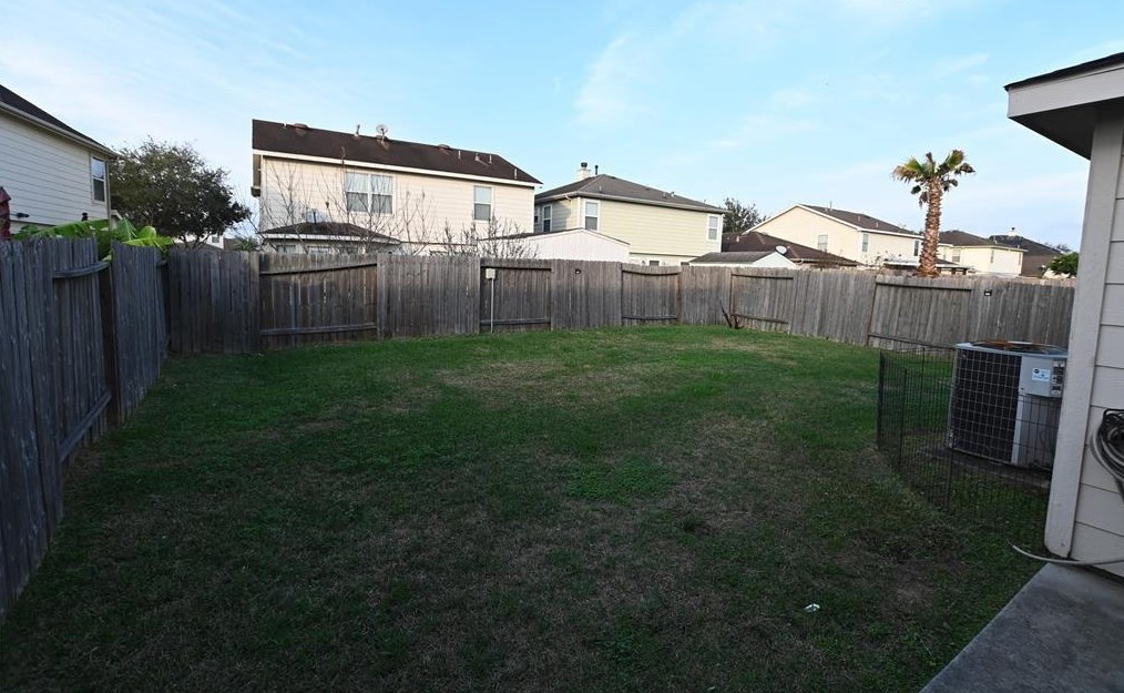 4123 Mineral Hvn Dr, Houston TX 77048-5554 exterior