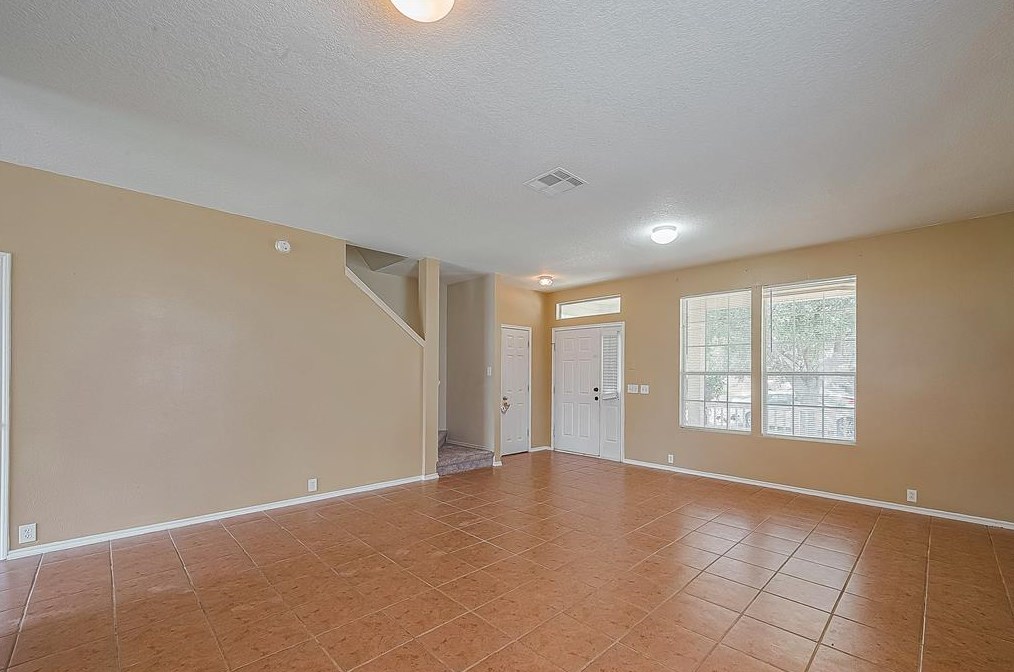 6231 Gillian Park Dr, Katy TX  77449-8530 exterior