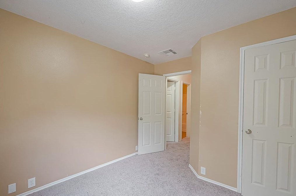 6231 Gillian Park Dr, Katy TX  77449-8530 exterior