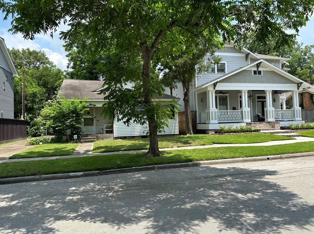 1023 Euclid St, Houston TX  77009-7136 exterior
