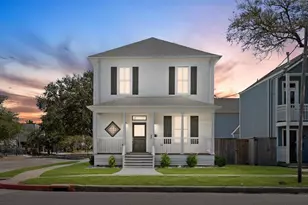 902 9th St, Galveston, TX 77550 - Photo 1