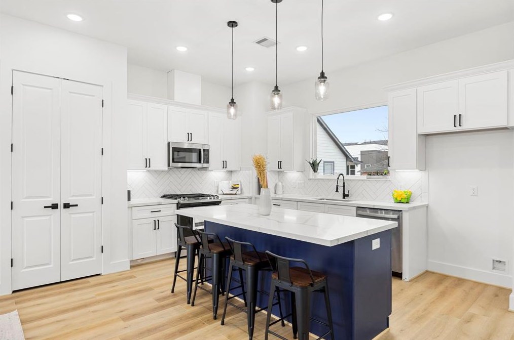 3002 Holman St, Houston TX  77004-3513 exterior