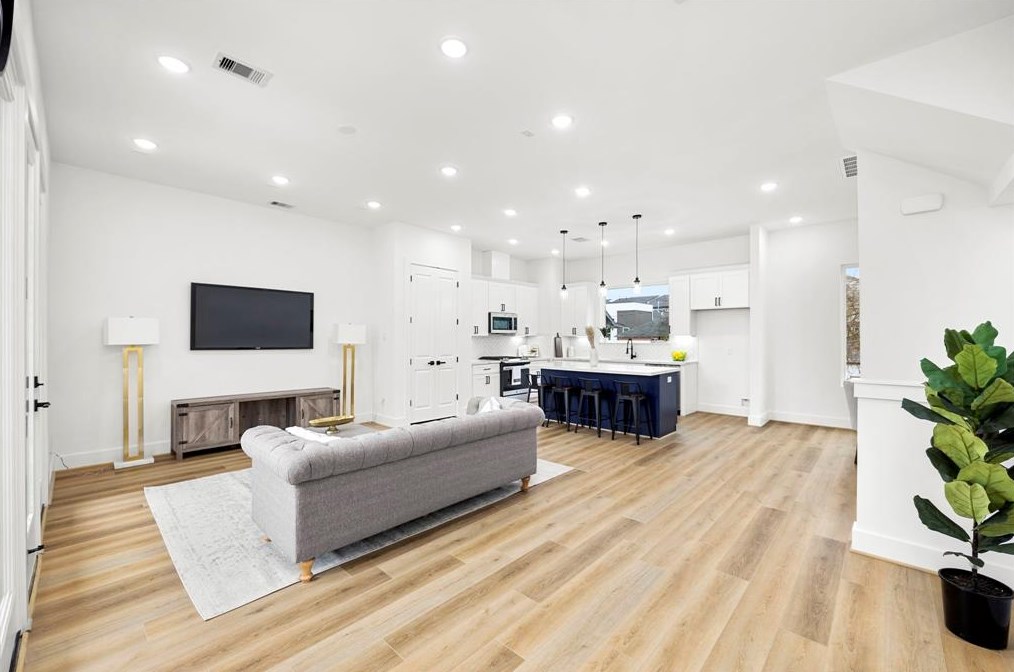 3002 Holman St, Houston TX  77004-3513 exterior