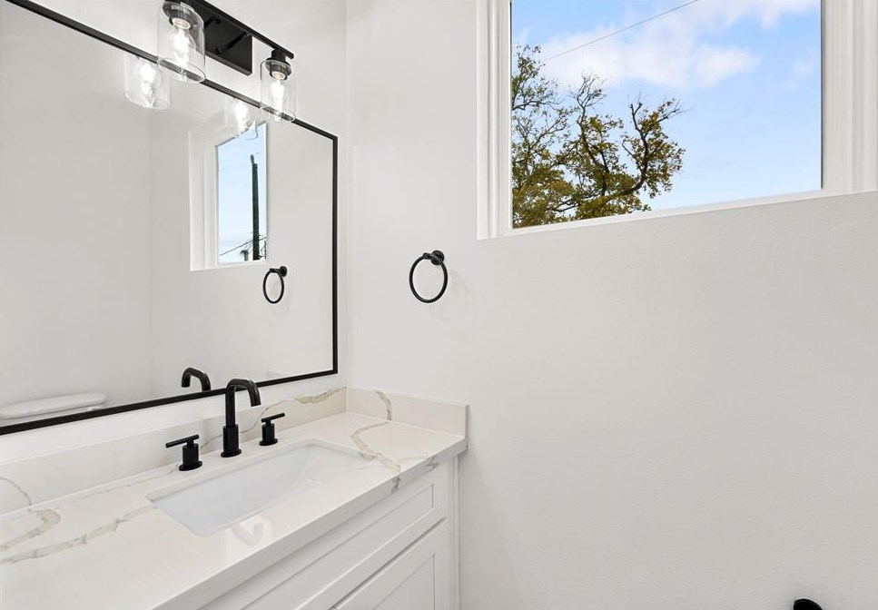 3002 Holman St, Houston TX  77004-3513 exterior