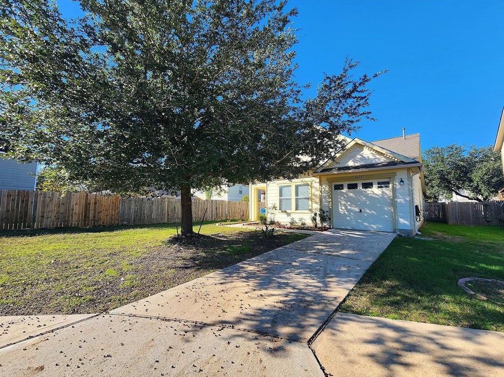 6638 Fairbrook Park Ln, Spring TX  77379-8258 exterior
