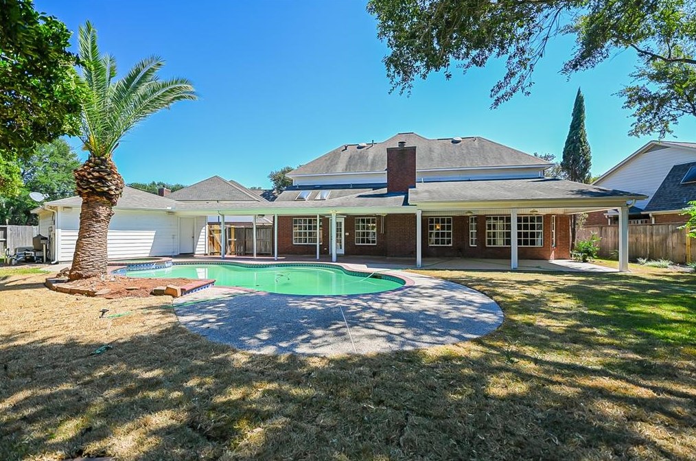 15923 Echo Lodge Dr, Houston TX  77095-4074 exterior