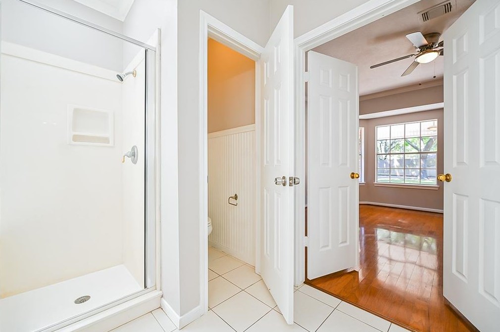 15923 Echo Lodge Dr, Houston TX  77095-4074 exterior