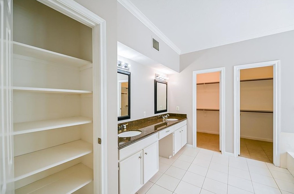 15923 Echo Lodge Dr, Houston TX  77095-4074 exterior