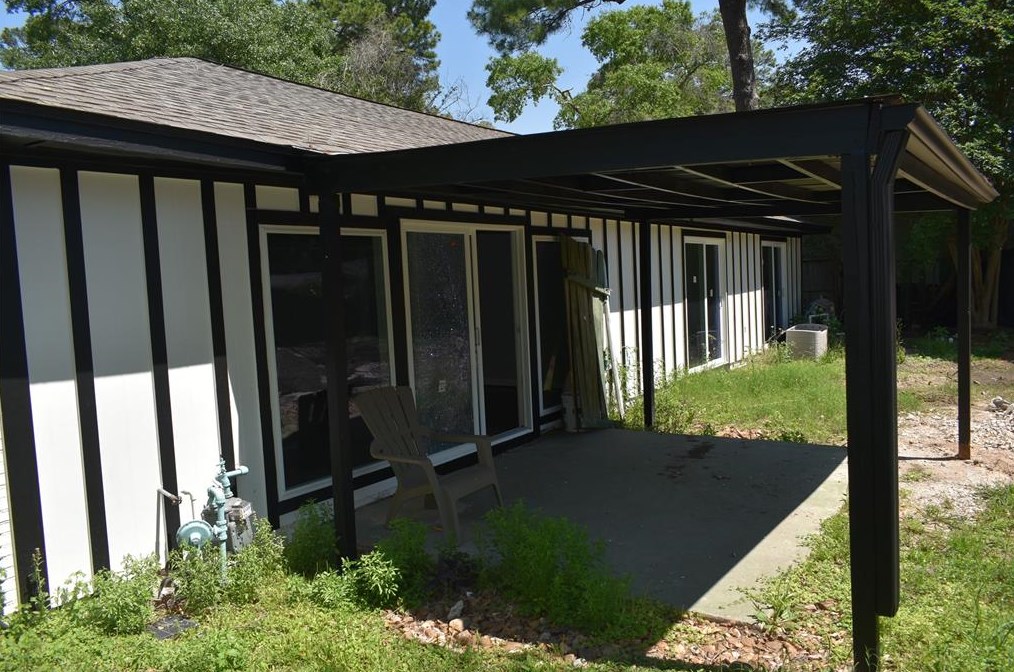 10303 Eddystone Dr, Houston TX  77043-3326 exterior