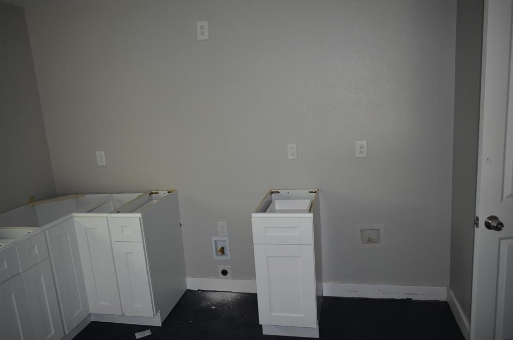 10303 Eddystone Dr, Houston TX  77043-3326 exterior