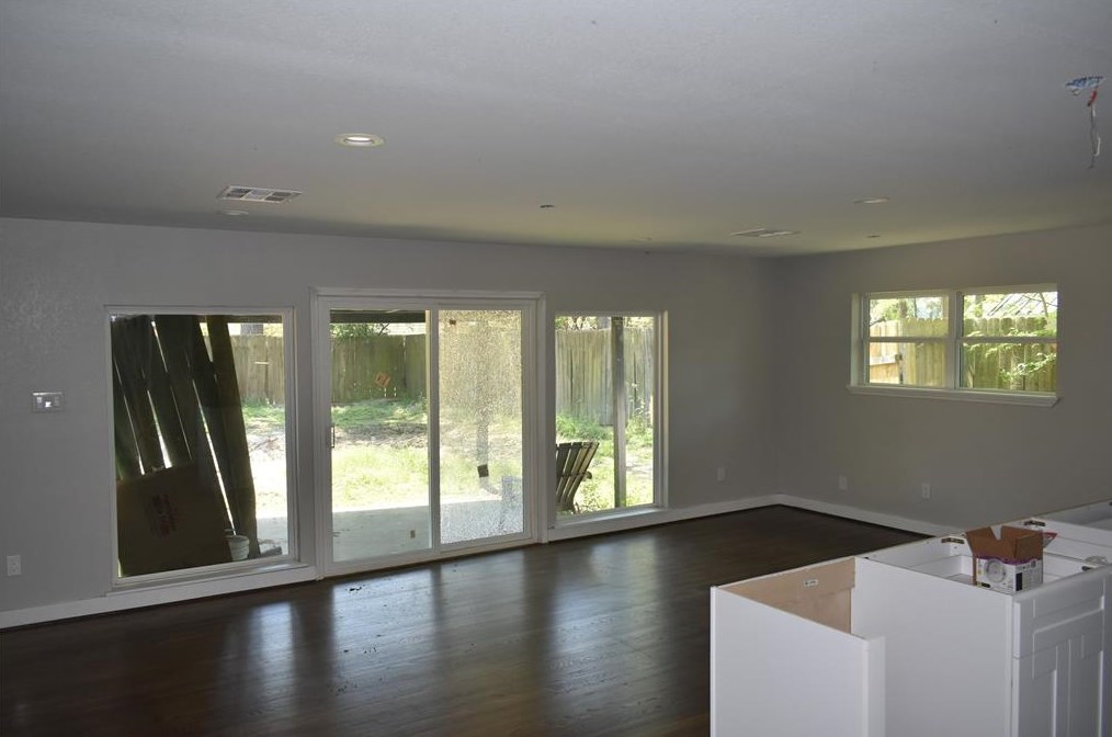 10303 Eddystone Dr, Houston TX  77043-3326 exterior