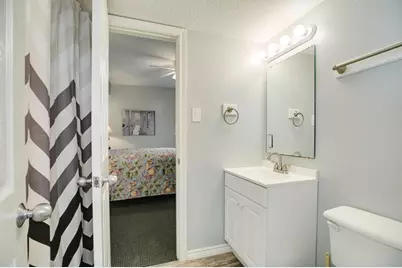 2402 Bluewater Highway, Surfside Beach, TX 77541 - Photo 25