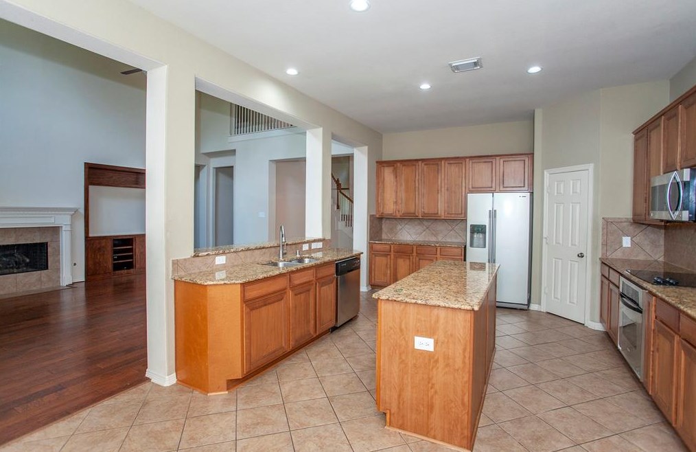 58 Longsford Cir, Spring TX  77382-1780 exterior