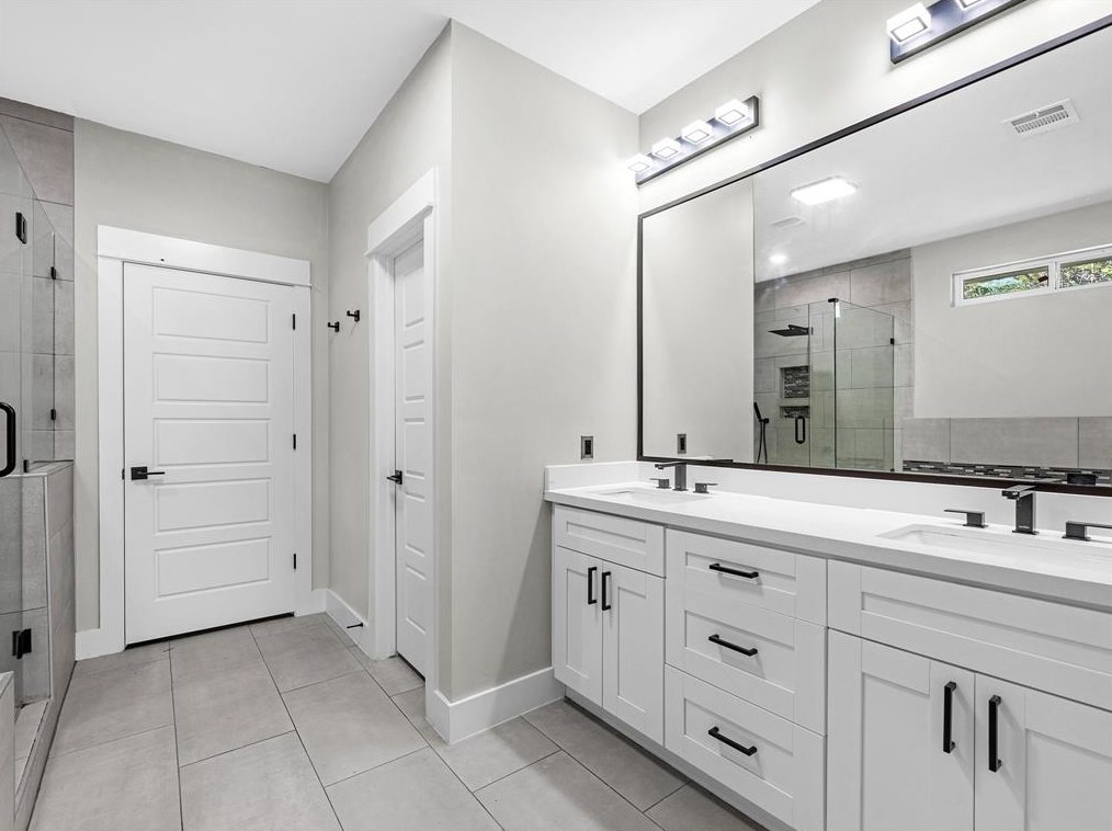 2009 Wavell, Houston TX  77088-4621 exterior