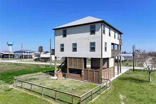 897 S Crystal Beach Rd, Crystal Beach, TX 77650 - Photo 45