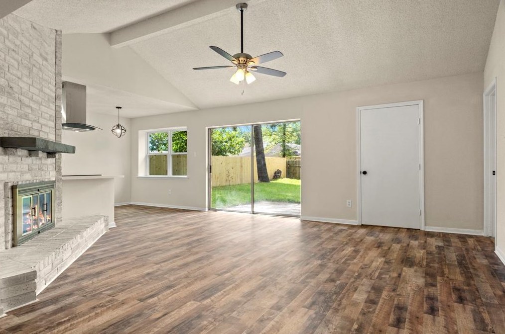 6902 Maple Fox Dr, Humble TX  77338-1424 exterior