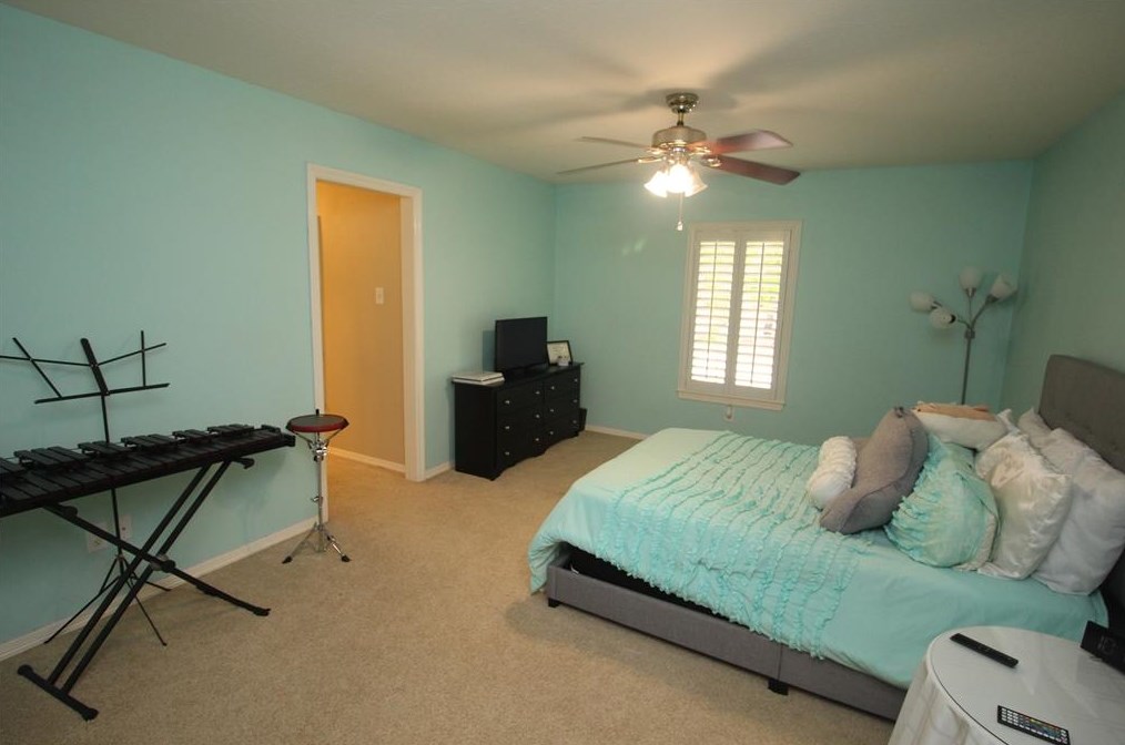 3127 Cherry Ml Ct, Houston TX 77059-2804 exterior