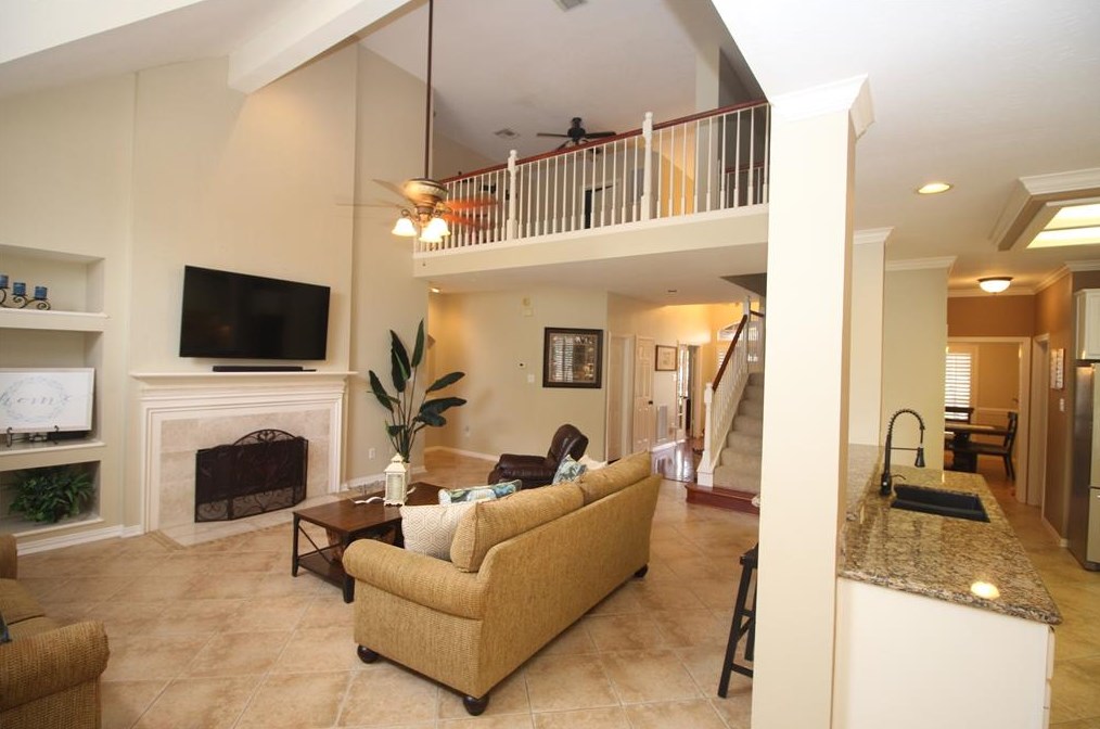 3127 Cherry Ml Ct, Houston TX 77059-2804 exterior