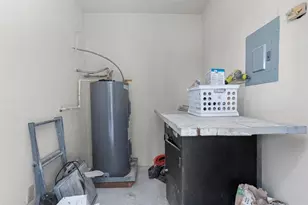 4444 Victory Dr, Houston, TX 77088 - Photo 31