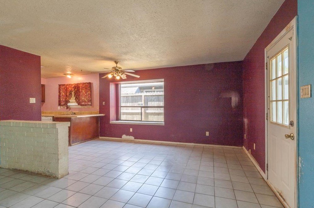 2523 Heritage Colony Dr, Houston TX  77598-3205 exterior