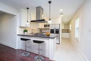 1406 Foxwood Rd, Houston, TX 77008 - Photo 17