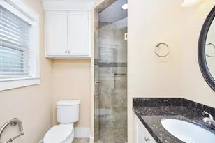 1406 Foxwood Rd, Houston, TX 77008 - Photo 35