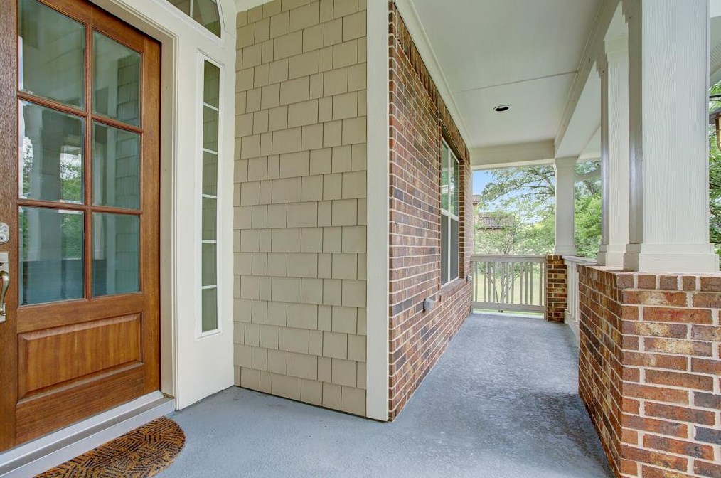 4935 Glenmeadow Dr, Houston TX  77096-4209 exterior