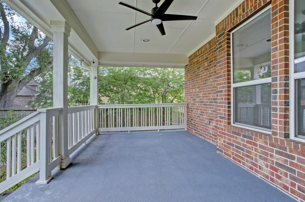 4935 Glenmeadow Dr, Houston TX  77096-4209 exterior